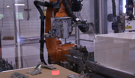 Cellule robot de sertissage